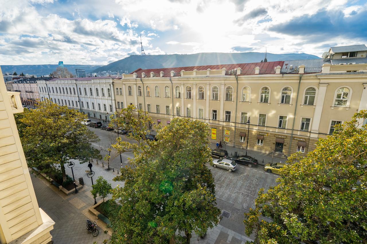 Luxury Apartments On Central Avenue Tbilisi Buitenkant foto
