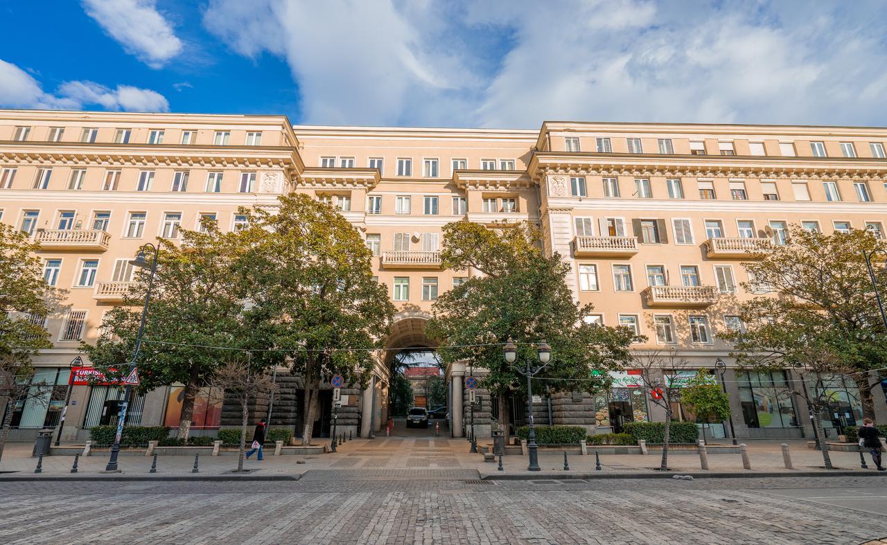 Luxury Apartments On Central Avenue Tbilisi Buitenkant foto